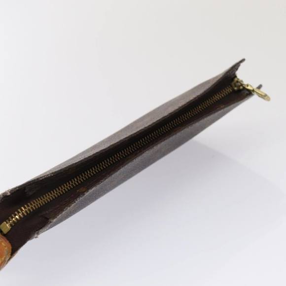 LOUIS VUITTON Monogram Bucket GM Pouch Accessory Pouch LV Auth 84282 - Picture 5 of 16